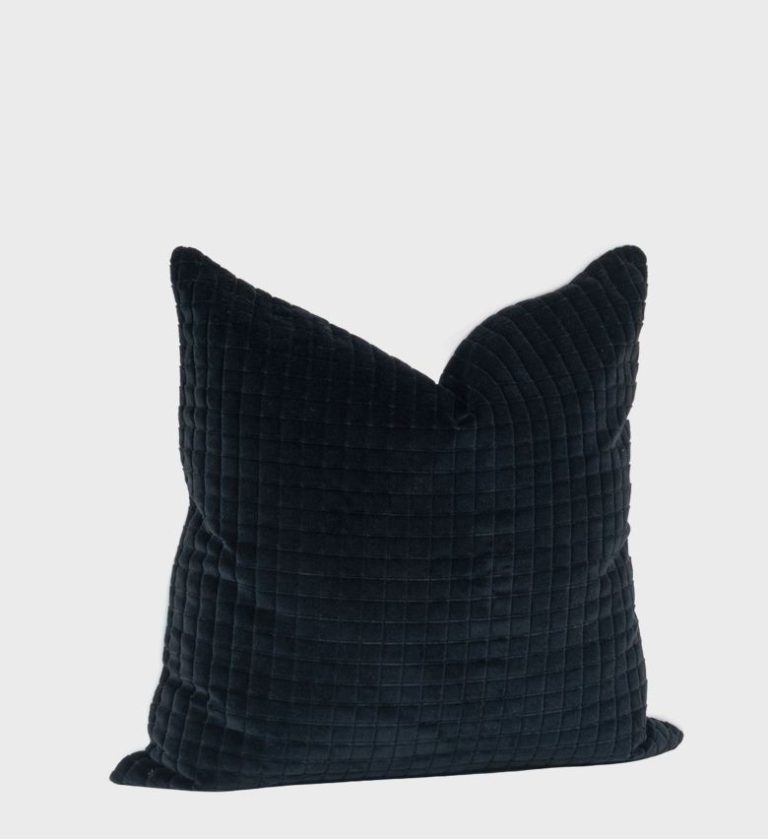 Scatter-Merlen-Jet-Black